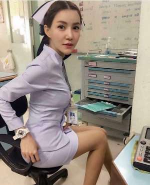 女护ω士因制服太性感被迫辞职，护士制服 来看看她都穿了◆什么